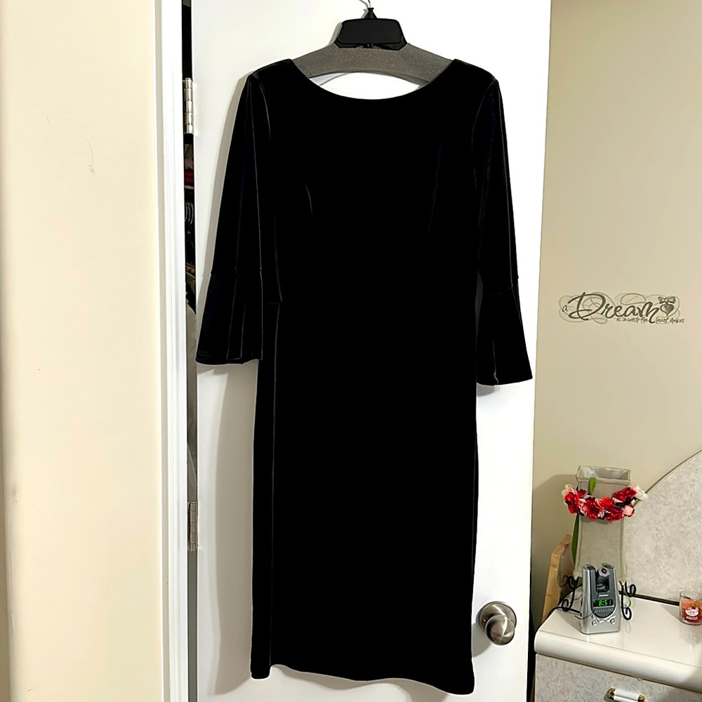 Crown and Ivy elegant dress